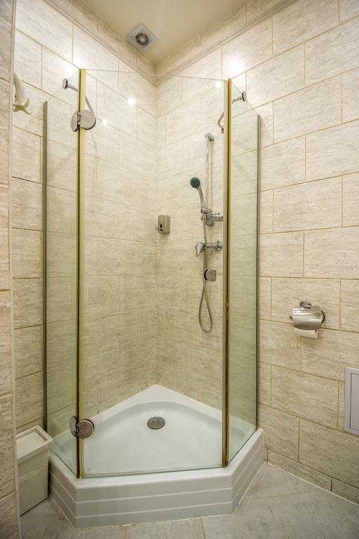 4Bdr Historical Spirit Apt By Ruterra Praha Bagian luar foto